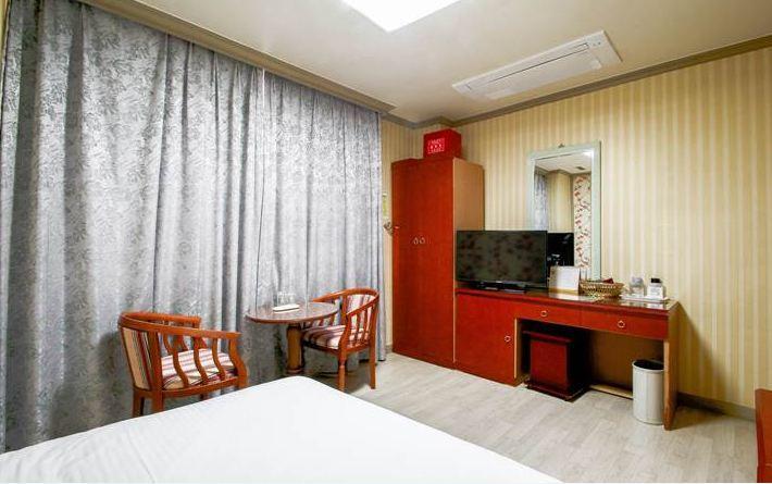 Geoje Tourist Hotel 外观 照片